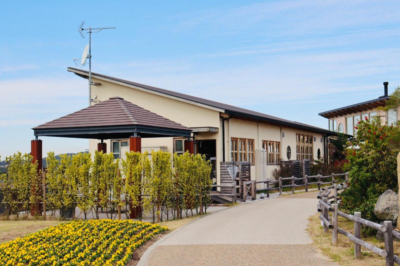 Grand Chariot Hokutoshichisei 135° Hotel Awaji Exterior photo
