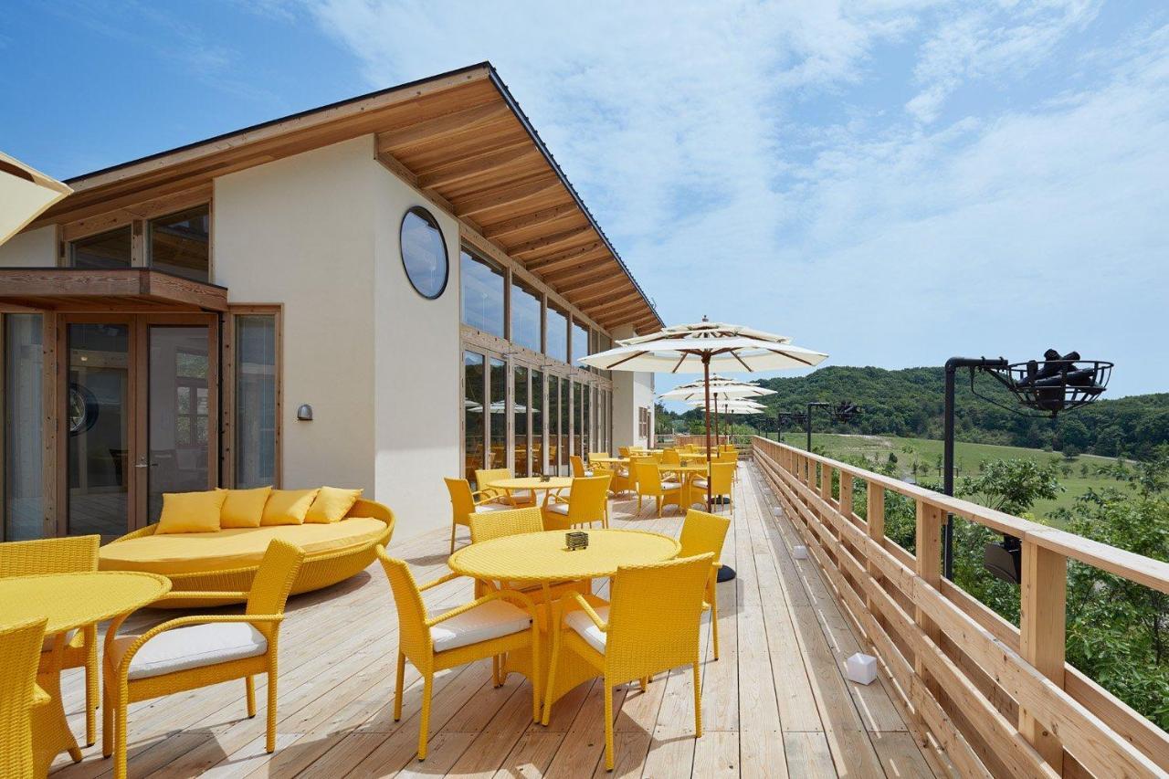 Grand Chariot Hokutoshichisei 135° Hotel Awaji Exterior photo