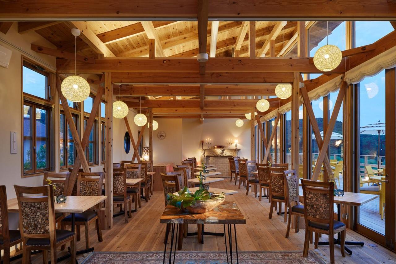 Grand Chariot Hokutoshichisei 135° Hotel Awaji Exterior photo