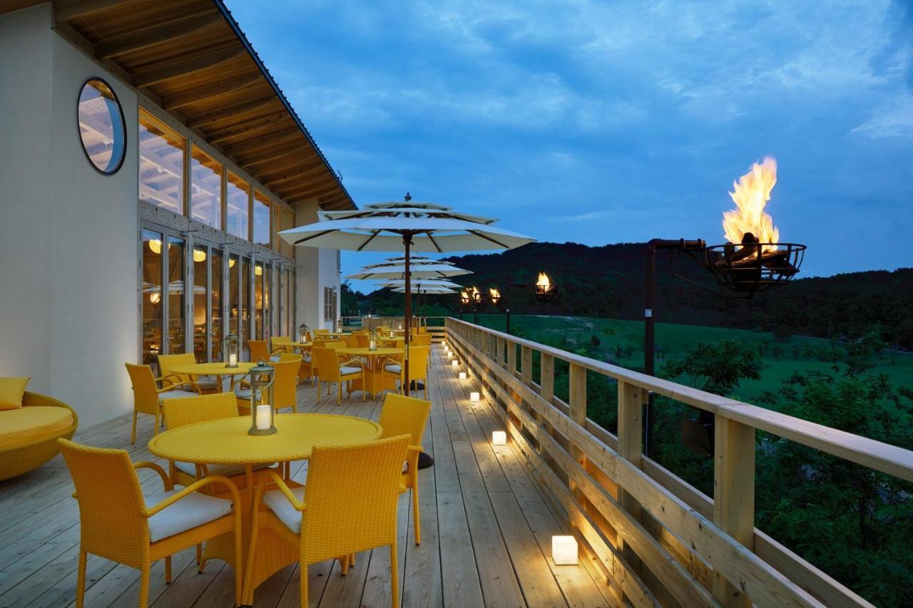 Grand Chariot Hokutoshichisei 135° Hotel Awaji Exterior photo
